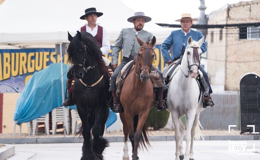 GALERÍA: Feria del Valle 2019 / Al mal tiempo... buena cara: Un recorrido por la feria de día