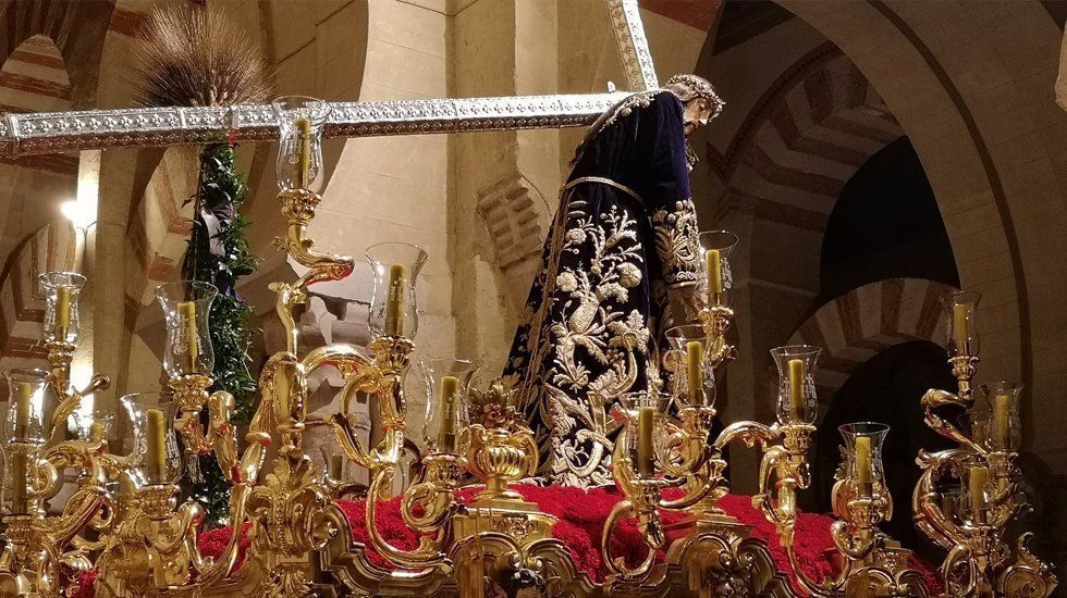  Ntro. Padre Jesús Nazareno en la Mezquita Catedral de Córdoba. Foto: Venarable Archicofradía de Ntro. Padre Jesús Nazareno 