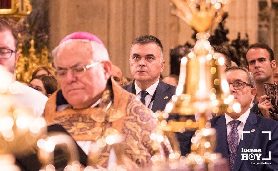 GALERÍA: La devoción nazarena de Lucena llena la Mezquita Catedral de Córdoba