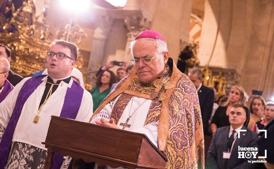 GALERÍA: La devoción nazarena de Lucena llena la Mezquita Catedral de Córdoba