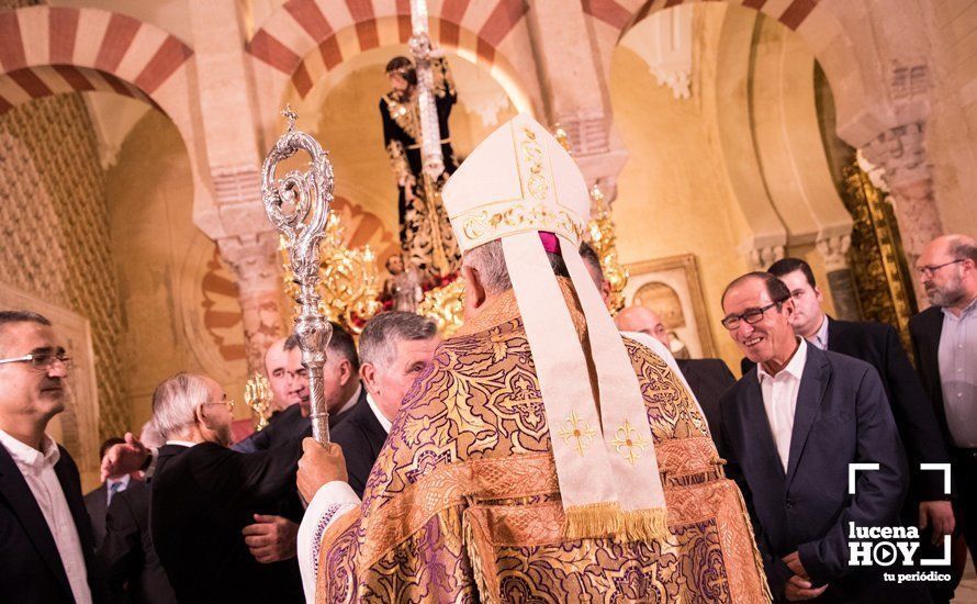 GALERÍA: La devoción nazarena de Lucena llena la Mezquita Catedral de Córdoba