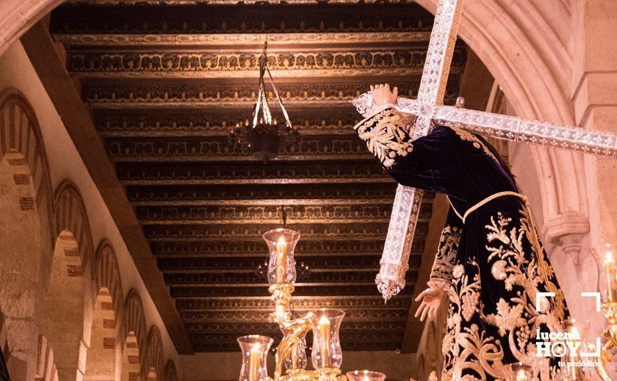 GALERÍA: La devoción nazarena de Lucena llena la Mezquita Catedral de Córdoba