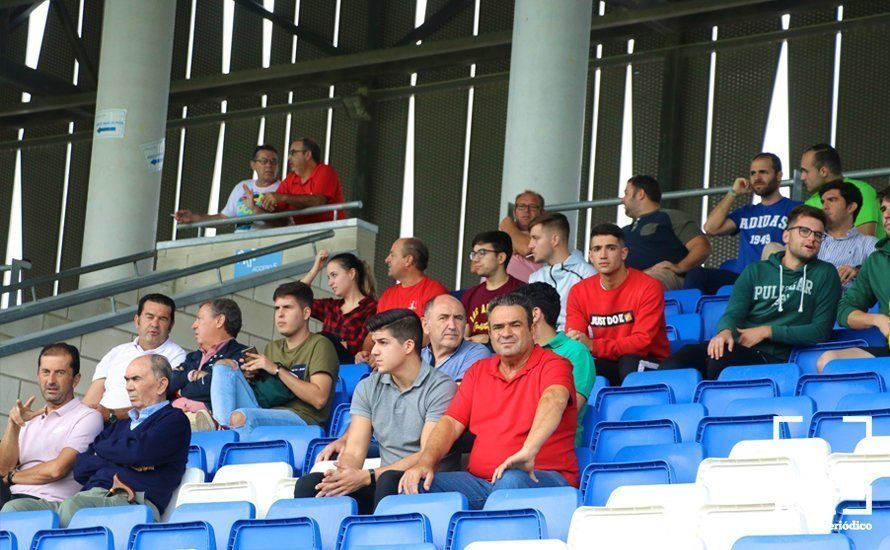 GALERÍA: El Lucecor se presenta ante su afición con un festival de goles ante el Bujalance (5-2) GALERÍA: El Lucecor se presenta ante su afición con un festival de goles ante el Bujalance (5-2)