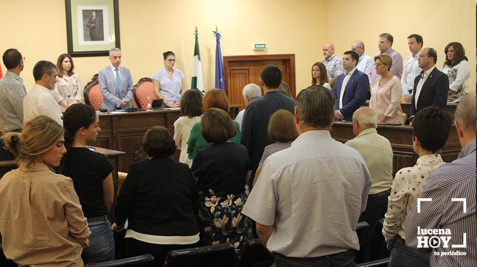 Minuto de silencio en memoria de Rosa María Almirón Otero Minuto de silencio en memoria de Rosa María Almirón Otero
