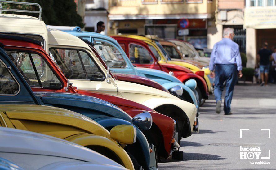 GALERÍA: Medio centenar de vehículos históricos toman parte en la I Concentración de Clásicos Citroën