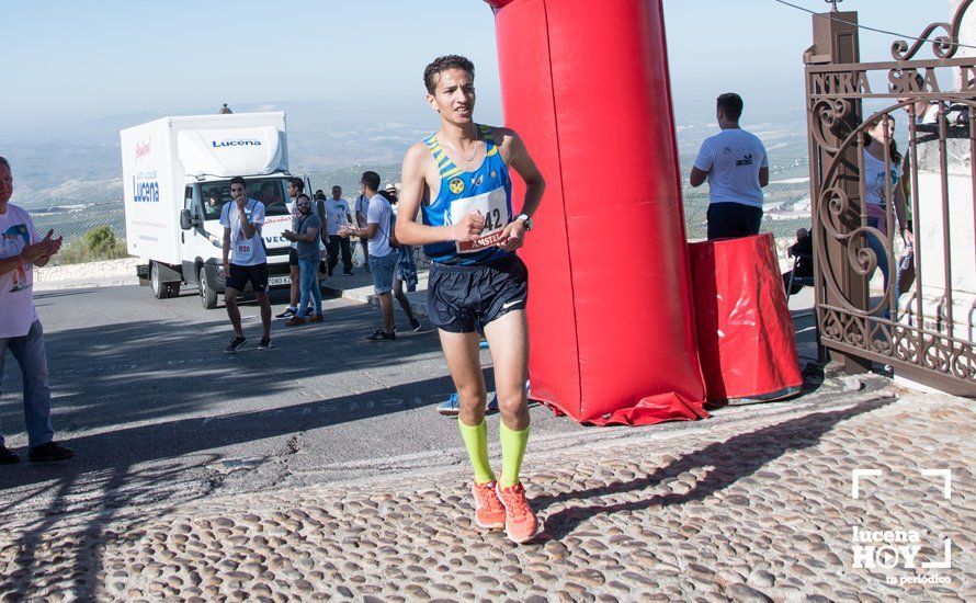 GALERÍA: III Subida al Santuario de Aras: Una carrera, un paseo y una fiesta