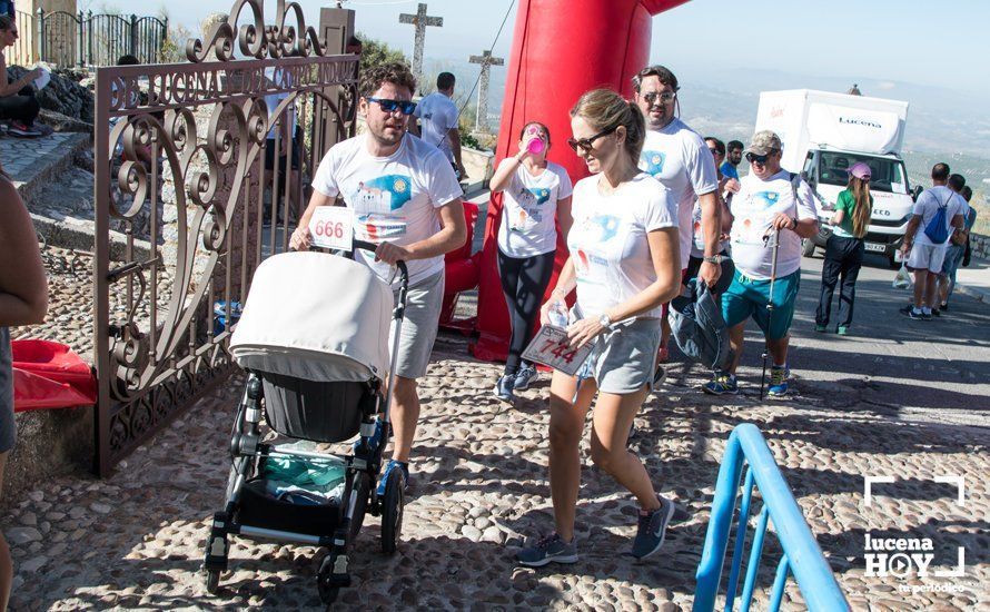 GALERÍA: III Subida al Santuario de Aras: Una carrera, un paseo y una fiesta