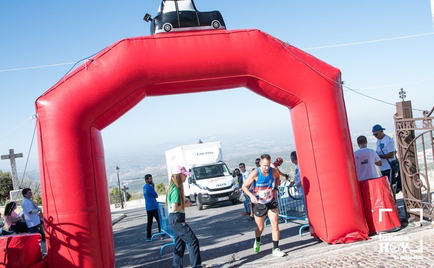 GALERÍA: III Subida al Santuario de Aras: Una carrera, un paseo y una fiesta