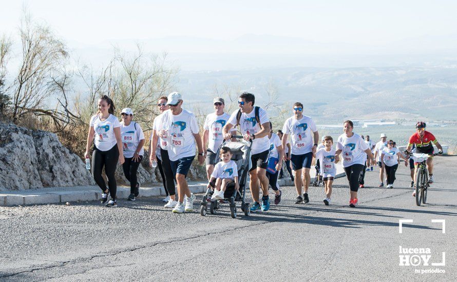 GALERÍA: III Subida al Santuario de Aras: Una carrera, un paseo y una fiesta