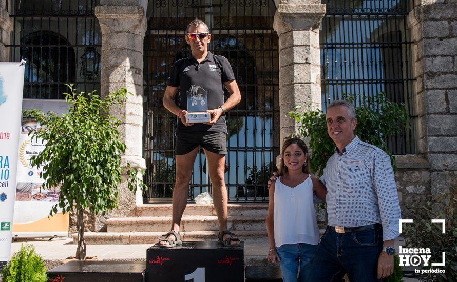 GALERÍA: III Subida al Santuario de Aras: Una carrera, un paseo y una fiesta