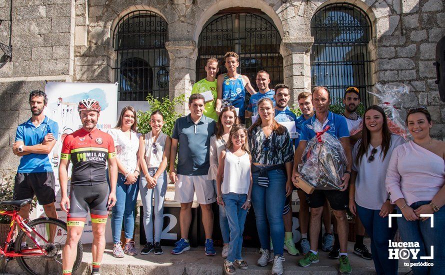 GALERÍA: III Subida al Santuario de Aras: Una carrera, un paseo y una fiesta