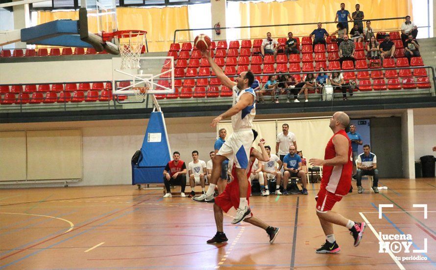 GALERÍA: El Club Baloncesto Ciudad de Lucena se queda a las puertas de la remontada frente al Udenci Encinarejo (64-65)