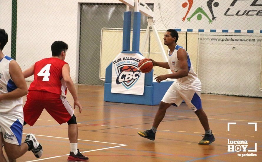 GALERÍA: El Club Baloncesto Ciudad de Lucena se queda a las puertas de la remontada frente al Udenci Encinarejo (64-65)