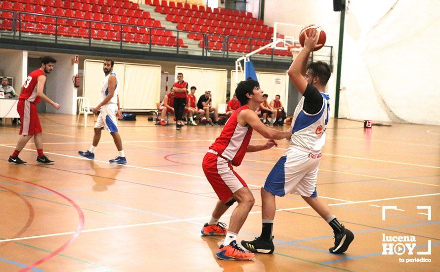 GALERÍA: El Club Baloncesto Ciudad de Lucena se queda a las puertas de la remontada frente al Udenci Encinarejo (64-65)