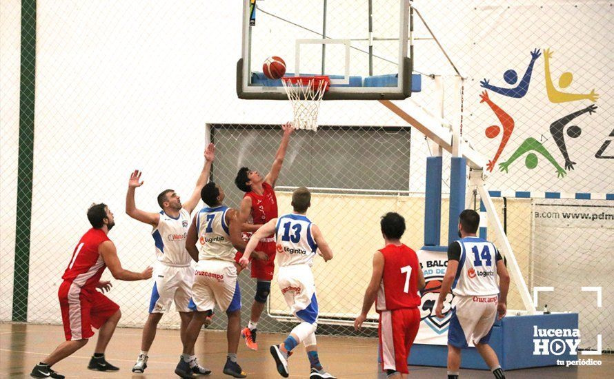 GALERÍA: El Club Baloncesto Ciudad de Lucena se queda a las puertas de la remontada frente al Udenci Encinarejo (64-65)