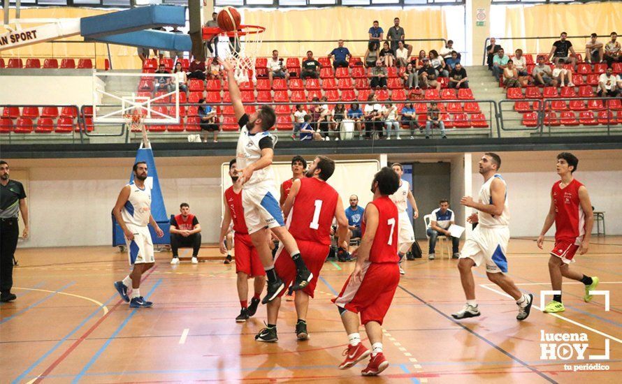 GALERÍA: El Club Baloncesto Ciudad de Lucena se queda a las puertas de la remontada frente al Udenci Encinarejo (64-65)