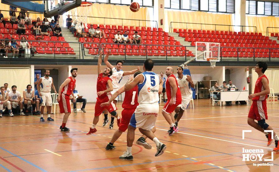 GALERÍA: El Club Baloncesto Ciudad de Lucena se queda a las puertas de la remontada frente al Udenci Encinarejo (64-65)