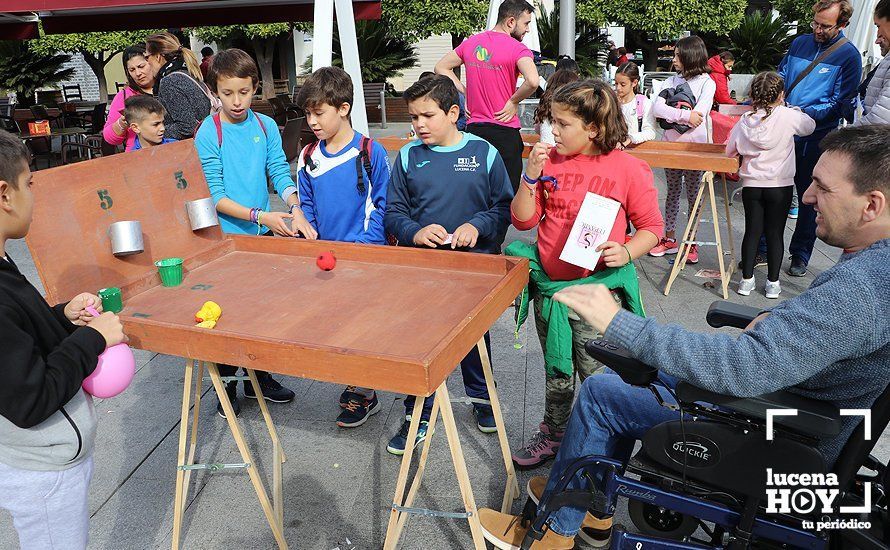 GALERÍA: La Plaza Nueva se llena de actividades saludables de la mano de las asociaciones locales GALERÍA: La Plaza Nueva se llena de actividades saludables de la mano de las asociaciones locales