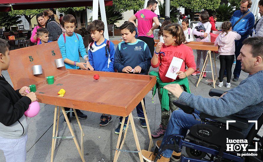 GALERÍA: La Plaza Nueva se llena de actividades saludables de la mano de las asociaciones locales