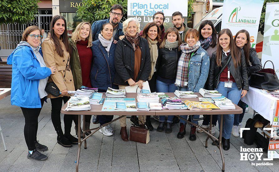 GALERÍA: La Plaza Nueva se llena de actividades saludables de la mano de las asociaciones locales