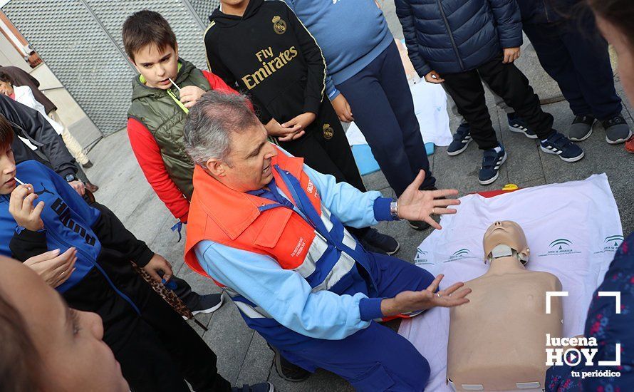 GALERÍA: La Plaza Nueva se llena de actividades saludables de la mano de las asociaciones locales