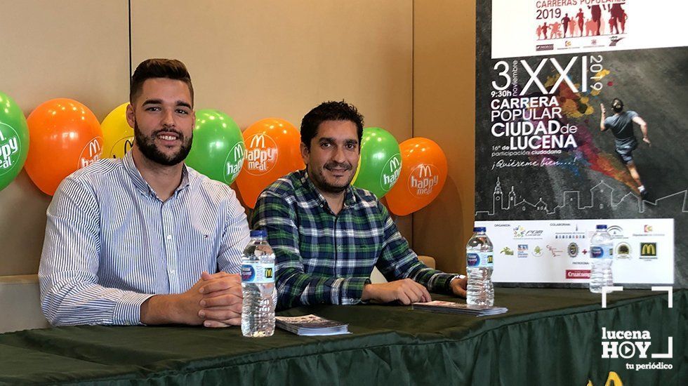  El presidente del PDM, Alberto Lora, junto a José Mª Parejo, responsable de McDonalds Lucena, durante la presentación de la prueba. 