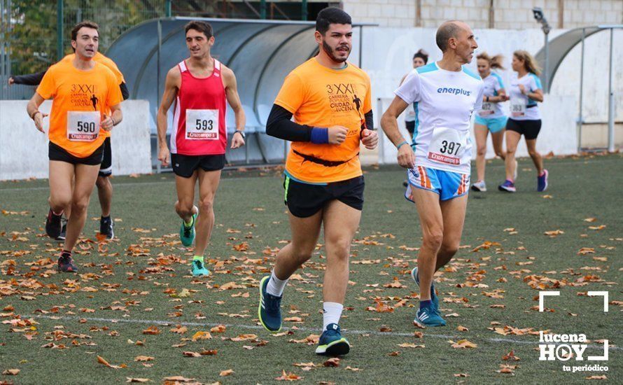 GALERÍA I: XXI Carrera Popular Ciudad de Lucena: Todo el mundo a correr: La salida y el recorrido urbano