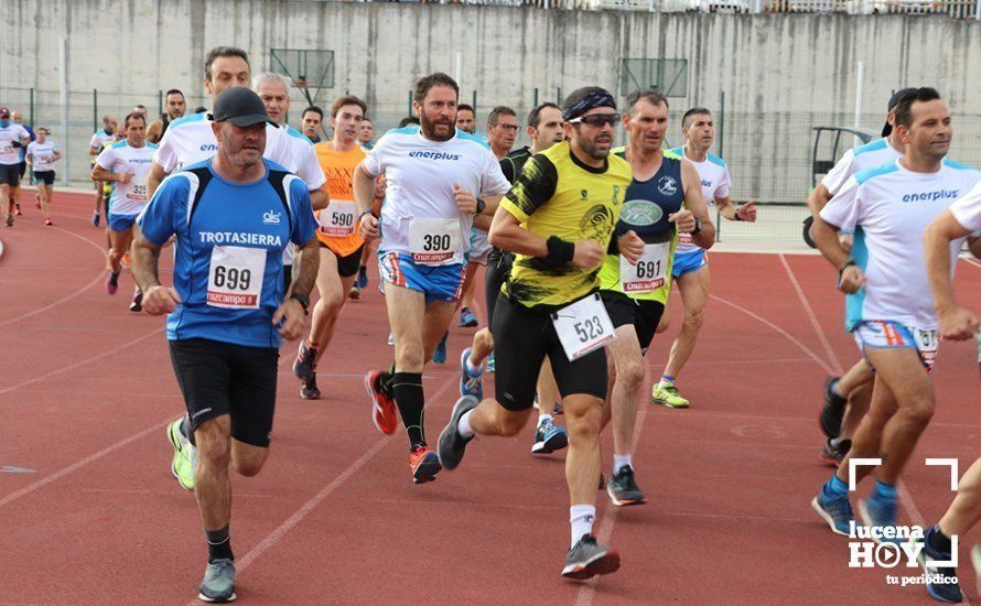 GALERÍA I: XXI Carrera Popular Ciudad de Lucena: Todo el mundo a correr: La salida y el recorrido urbano