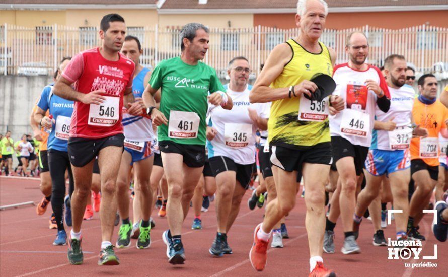 GALERÍA I: XXI Carrera Popular Ciudad de Lucena: Todo el mundo a correr: La salida y el recorrido urbano