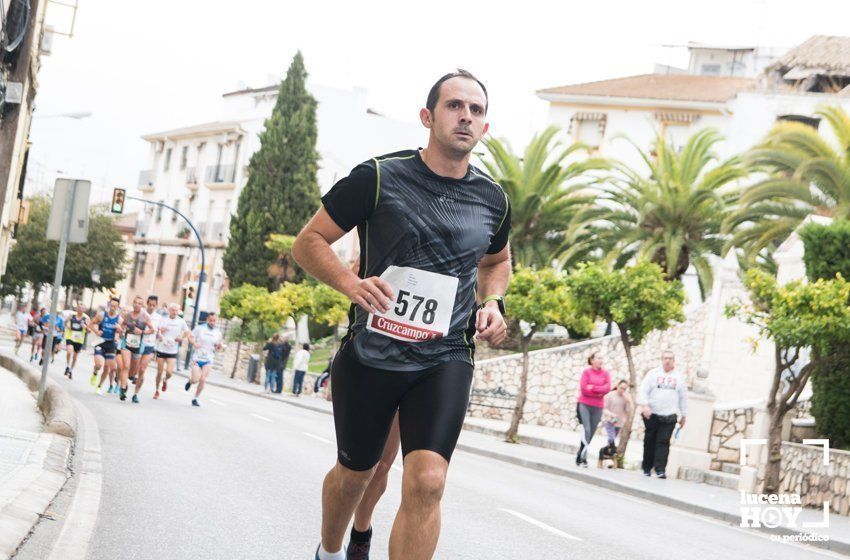 GALERÍA I: XXI Carrera Popular Ciudad de Lucena: Todo el mundo a correr: La salida y el recorrido urbano