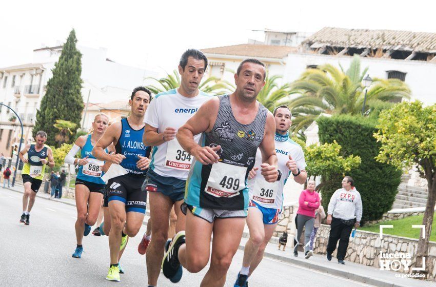 GALERÍA I: XXI Carrera Popular Ciudad de Lucena: Todo el mundo a correr: La salida y el recorrido urbano