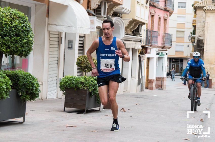 GALERÍA I: XXI Carrera Popular Ciudad de Lucena: Todo el mundo a correr: La salida y el recorrido urbano