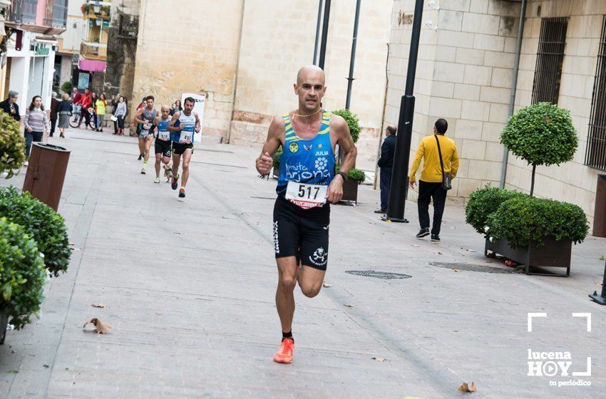 GALERÍA I: XXI Carrera Popular Ciudad de Lucena: Todo el mundo a correr: La salida y el recorrido urbano