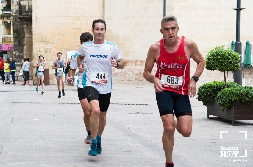 GALERÍA I: XXI Carrera Popular Ciudad de Lucena: Todo el mundo a correr: La salida y el recorrido urbano