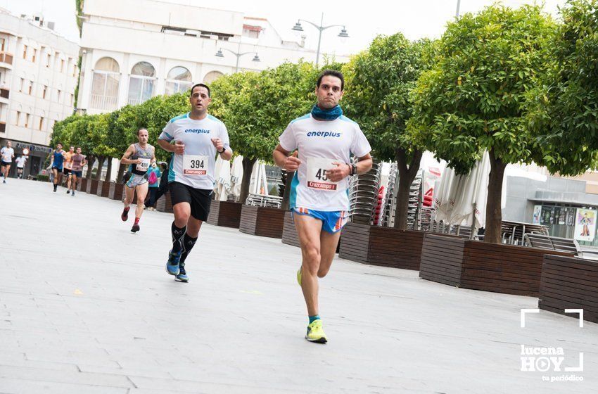 GALERÍA I: XXI Carrera Popular Ciudad de Lucena: Todo el mundo a correr: La salida y el recorrido urbano