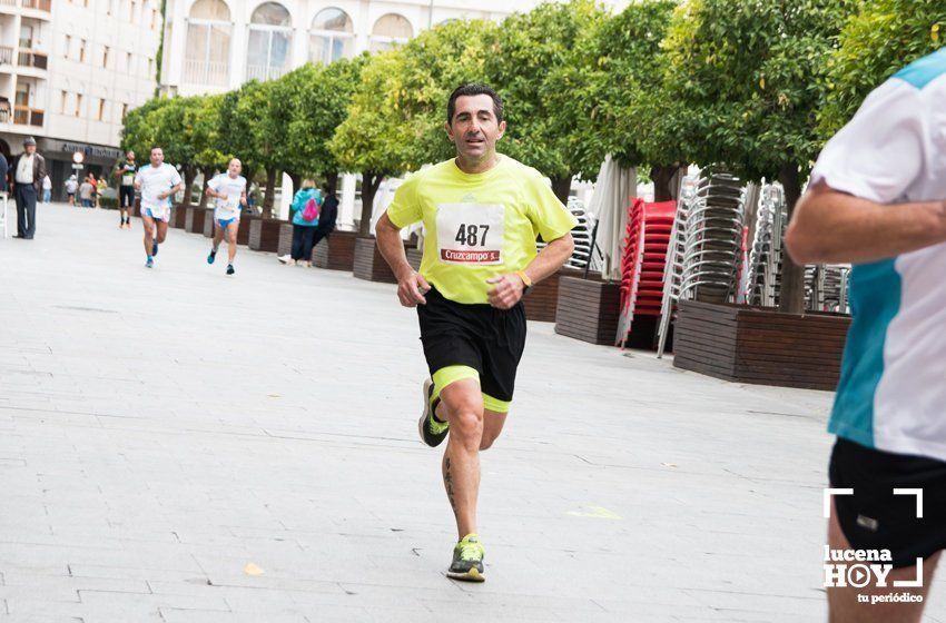 GALERÍA I: XXI Carrera Popular Ciudad de Lucena: Todo el mundo a correr: La salida y el recorrido urbano