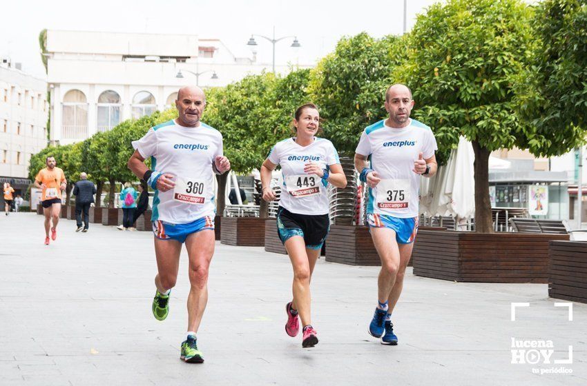 GALERÍA I: XXI Carrera Popular Ciudad de Lucena: Todo el mundo a correr: La salida y el recorrido urbano