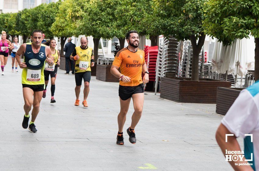 GALERÍA I: XXI Carrera Popular Ciudad de Lucena: Todo el mundo a correr: La salida y el recorrido urbano