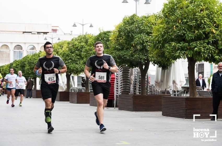 GALERÍA I: XXI Carrera Popular Ciudad de Lucena: Todo el mundo a correr: La salida y el recorrido urbano