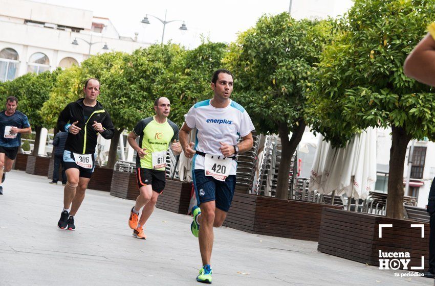 GALERÍA I: XXI Carrera Popular Ciudad de Lucena: Todo el mundo a correr: La salida y el recorrido urbano