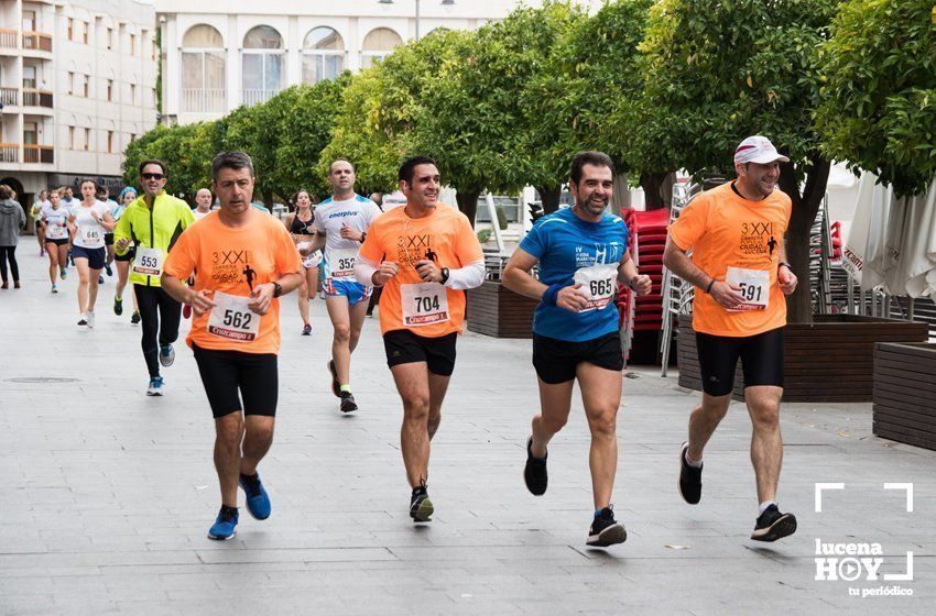 GALERÍA I: XXI Carrera Popular Ciudad de Lucena: Todo el mundo a correr: La salida y el recorrido urbano