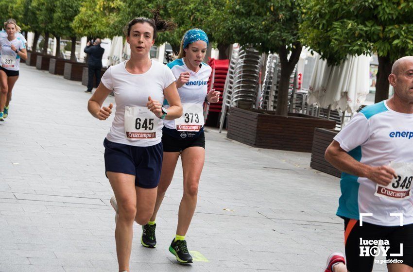 GALERÍA I: XXI Carrera Popular Ciudad de Lucena: Todo el mundo a correr: La salida y el recorrido urbano