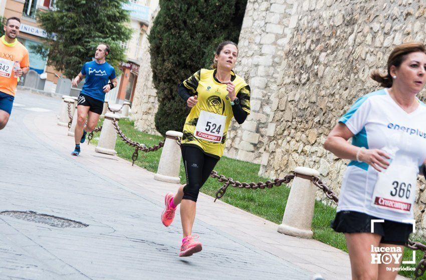 GALERÍA I: XXI Carrera Popular Ciudad de Lucena: Todo el mundo a correr: La salida y el recorrido urbano