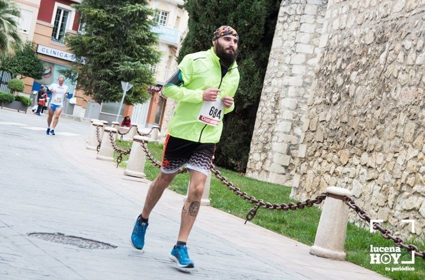 GALERÍA I: XXI Carrera Popular Ciudad de Lucena: Todo el mundo a correr: La salida y el recorrido urbano