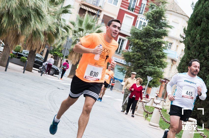 GALERÍA I: XXI Carrera Popular Ciudad de Lucena: Todo el mundo a correr: La salida y el recorrido urbano