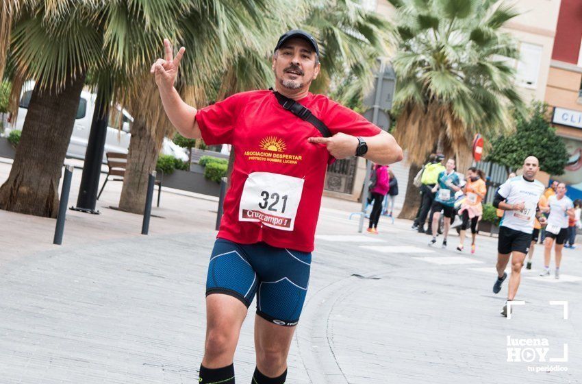 GALERÍA I: XXI Carrera Popular Ciudad de Lucena: Todo el mundo a correr: La salida y el recorrido urbano