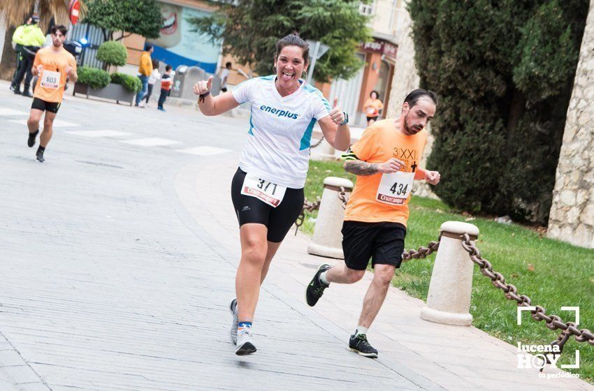 GALERÍA I: XXI Carrera Popular Ciudad de Lucena: Todo el mundo a correr: La salida y el recorrido urbano