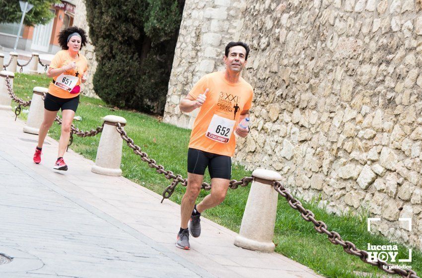 GALERÍA I: XXI Carrera Popular Ciudad de Lucena: Todo el mundo a correr: La salida y el recorrido urbano