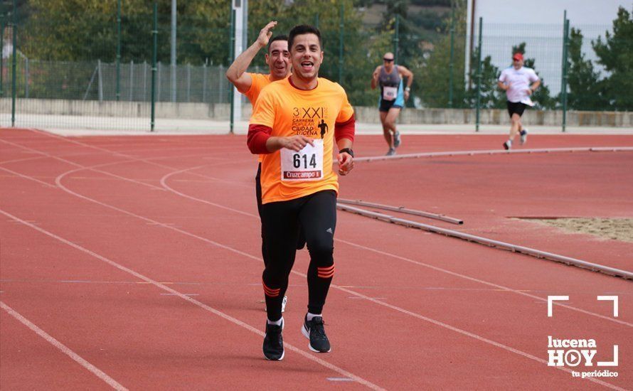 GALERÍA II: XXI Carrera Popular de Lucena / Línea de meta y podios de la prueba absoluta