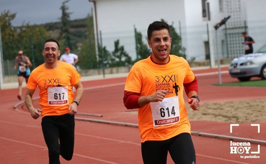 GALERÍA II: XXI Carrera Popular de Lucena / Línea de meta y podios de la prueba absoluta